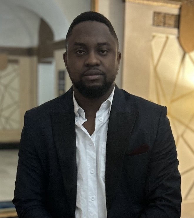 Sukanmi Oluwadare