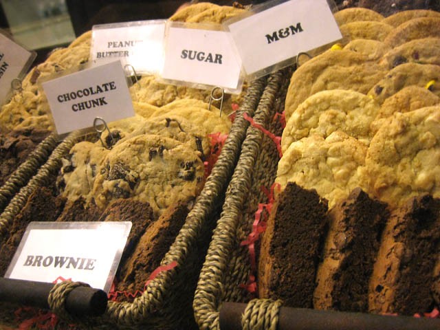 Skyline Chili's storefront and sign at the Clifton location