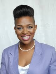 Photograph of Professor Holly McGee.